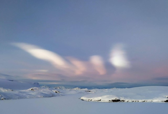 Перламутрові хмари (фото Анни Соіної)