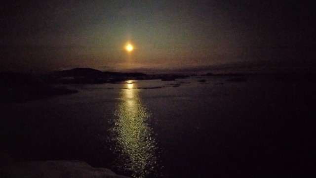 Місячна полярна ніч (фото Анни Соіної)